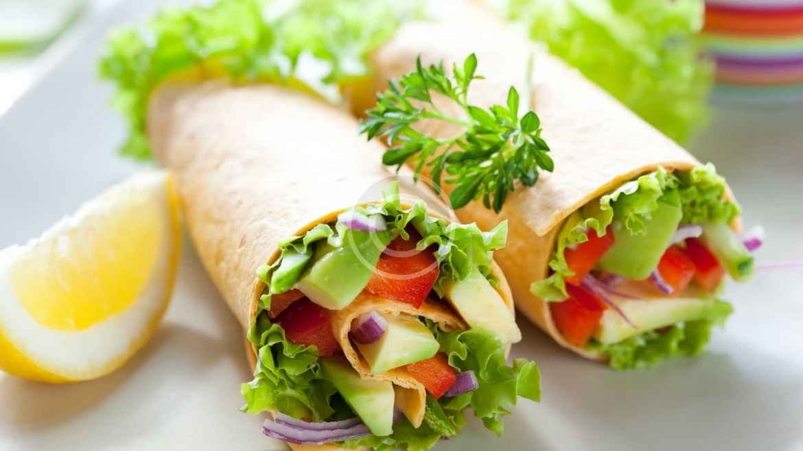 Receita de Panqueca Light de Frango com Tomates
